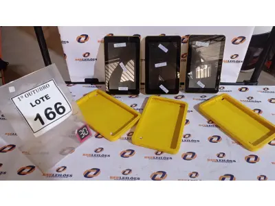 LOTE 166 - 03 TABLETS MARCA CCE. (NO ESTADO) ATENÇÃO! FAZER A VISITAÇÃO ANTES DE ARREMATAR, NÃO SABEMOS SE FUNCIONA, LEILÃO NÃO TEM GARANTIA E NEM DEVOLUÇÃO, SUJEITO A POSSÍVEIS AVARIAS VISÍVEIS/OCULTAS E/OU AUSÊNCIA DE COMPONENTES.