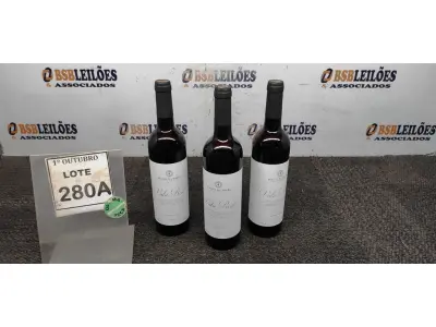 LOTE 280 - 03 GARRAFAS DE VINHO TINTO VALA REAL PORTUGUÊS SAFRA 2019 750ML. (NO ESTADO) ATENÇÃO! FAZER A VISITAÇÃO ANTES DE ARREMATAR, NÃO SABEMOS SE FUNCIONA, LEILÃO NÃO TEM GARANTIA E NEM DEVOLUÇÃO, SUJEITO A POSSÍVEIS AVARIAS VISÍVEIS/OCULTAS E/OU AUSÊNCIA DE COMPONENTES.