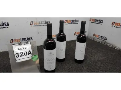 LOTE 320 - 03 GARRAFAS DE VINHO TINTO VALA REAL PORTUGUÊS SAFRA 2019 750ML. (NO ESTADO) ATENÇÃO! FAZER A VISITAÇÃO ANTES DE ARREMATAR, NÃO SABEMOS SE FUNCIONA, LEILÃO NÃO TEM GARANTIA E NEM DEVOLUÇÃO, SUJEITO A POSSÍVEIS AVARIAS VISÍVEIS/OCULTAS E/OU AUSÊNCIA DE COMPONENTES.