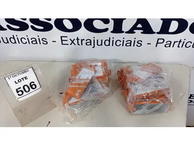 LOTE 506 - 01 LOTE COM GRANDE QUANTIDADE DE FONES DE OUVIDO. (NO ESTADO) ATENÇÃO! FAZER A VISITAÇÃO ANTES DE ARREMATAR, NÃO SABEMOS SE FUNCIONA, LEILÃO NÃO TEM GARANTIA E NEM DEVOLUÇÃO, SUJEITO A POSSÍVEIS AVARIAS VISÍVEIS/OCULTAS E/OU AUSÊNCIA DE COMPONENTES.