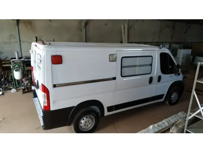 LOTE 512 - 01 I/FIAT DUCATO MAIA AMBULÂNCIA A DIESEL, ANO 2018/2019 NA COR BRANCA. (NO ESTADO)