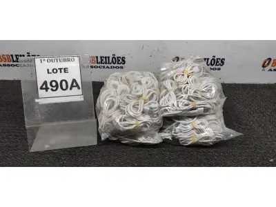 LOTE 490 - 01 LOTE COM GRANDE QUANTIDADE DE CABOS DE CARREGADOR. (NO ESTADO) ATENÇÃO! FAZER A VISITAÇÃO ANTES DE ARREMATAR, NÃO SABEMOS SE FUNCIONA, LEILÃO NÃO TEM GARANTIA E NEM DEVOLUÇÃO, SUJEITO A POSSÍVEIS AVARIAS VISÍVEIS/OCULTAS E/OU AUSÊNCIA DE COMPONENTES.