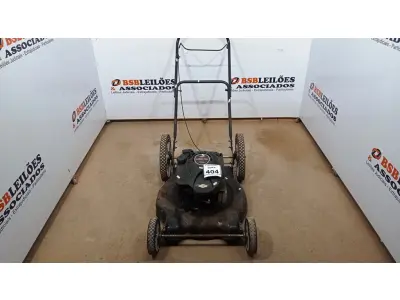 LOTE 404 - 01 MÁQUINA DE CORTAR GRAMA MODELO 650 1/C MARCA BRIGGS & STRATTON. (NO ESTADO) ATENÇÃO! FAZER A VISITAÇÃO ANTES DE ARREMATAR, NÃO SABEMOS SE FUNCIONA, LEILÃO NÃO TEM GARANTIA E NEM DEVOLUÇÃO, SUJEITO A POSSÍVEIS AVARIAS VISÍVEIS/OCULTAS E/OU AUSÊNCIA DE COMPONENTES.