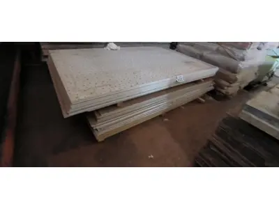 LOTE 022 - 01 PALETE COM PLACAS DE GESSO PARA DRYWALL. (NO ESTADO) ATENÇÃO! FAZER A VISITAÇÃO ANTES DE ARREMATAR, NÃO SABEMOS SE FUNCIONA, LEILÃO NÃO TEM GARANTIA E NEM DEVOLUÇÃO, SUJEITO A POSSÍVEIS AVARIAS VISÍVEIS/OCULTAS E/OU AUSÊNCIA DE COMPONENTES.