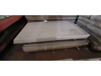 LOTE 022 - 01 PALETE COM PLACAS DE GESSO PARA DRYWALL. (NO ESTADO) ATENÇÃO! FAZER A VISITAÇÃO ANTES DE ARREMATAR, NÃO SABEMOS SE FUNCIONA, LEILÃO NÃO TEM GARANTIA E NEM DEVOLUÇÃO, SUJEITO A POSSÍVEIS AVARIAS VISÍVEIS/OCULTAS E/OU AUSÊNCIA DE COMPONENTES.