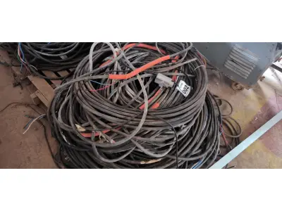 LOTE 002 - 01 LOTE COM CABOS ELÉTRICOS DIVERSOS. (NO ESTADO) ATENÇÃO! FAZER A VISITAÇÃO ANTES DE ARREMATAR, NÃO SABEMOS SE FUNCIONA, LEILÃO NÃO TEM GARANTIA E NEM DEVOLUÇÃO, SUJEITO A POSSÍVEIS AVARIAS VISÍVEIS/OCULTAS E/OU AUSÊNCIA DE COMPONENTES.