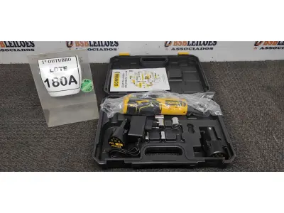 LOTE 180 - 01 CHAVE CATRACA 3/8 COM DUAS BATERIAS MALETA E ACESSÓRIOS (PRODUTO NOVO) (NO ESTADO) ATENÇÃO! FAZER A VISITAÇÃO ANTES DE ARREMATAR, NÃO SABEMOS SE FUNCIONA, LEILÃO NÃO TEM GARANTIA E NEM DEVOLUÇÃO, SUJEITO A POSSÍVEIS AVARIAS VISÍVEIS/OCULTAS E/OU AUSÊNCIA DE COMPONENTES.