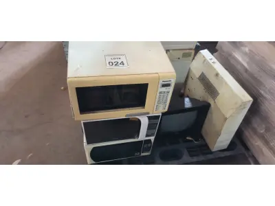 LOTE 024 - 01 LOTE COM MICRO-ONDAS, TV ANTIGA, DEPURADOR DE AR, FRAGMENTADORA DE PAPEL E IMPRESSORA ANTIGA. (NO ESTADO) ATENÇÃO! FAZER A VISITAÇÃO ANTES DE ARREMATAR, NÃO SABEMOS SE FUNCIONA, LEILÃO NÃO TEM GARANTIA E NEM DEVOLUÇÃO, SUJEITO A POSSÍVEIS AVARIAS VISÍVEIS/OCULTAS E/OU AUSÊNCIA DE COMPONENTES.