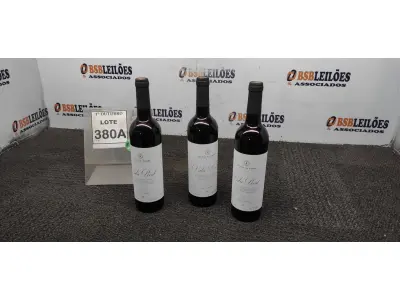 LOTE 380 - 03 GARRAFAS DE VINHO TINTO VALA REAL PORTUGUÊS SAFRA 2019 750ML. (NO ESTADO) ATENÇÃO! FAZER A VISITAÇÃO ANTES DE ARREMATAR, NÃO SABEMOS SE FUNCIONA, LEILÃO NÃO TEM GARANTIA E NEM DEVOLUÇÃO, SUJEITO A POSSÍVEIS AVARIAS VISÍVEIS/OCULTAS E/OU AUSÊNCIA DE COMPONENTES.