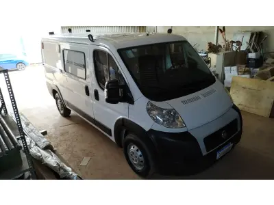 LOTE 512 - 01 I/FIAT DUCATO MAIA AMBULÂNCIA A DIESEL, ANO 2018/2019 NA COR BRANCA. (NO ESTADO)
