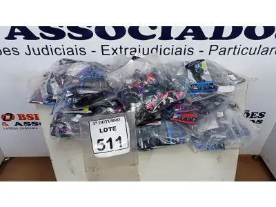 LOTE 511 - 01 LOTE COM GRANDE QUANTIDADE DE FONES DE OUVIDO. (NO ESTADO) ATENÇÃO! FAZER A VISITAÇÃO ANTES DE ARREMATAR, NÃO SABEMOS SE FUNCIONA, LEILÃO NÃO TEM GARANTIA E NEM DEVOLUÇÃO, SUJEITO A POSSÍVEIS AVARIAS VISÍVEIS/OCULTAS E/OU AUSÊNCIA DE COMPONENTES.