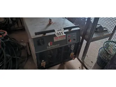 LOTE 001 - 01 MÁQUINA DE SOLDA ELÉTRICA BAMBOZZI TDC445ED TRIFÁSICA. (NO ESTADO) ATENÇÃO! FAZER A VISITAÇÃO ANTES DE ARREMATAR, NÃO SABEMOS SE FUNCIONA, LEILÃO NÃO TEM GARANTIA E NEM DEVOLUÇÃO, SUJEITO A POSSÍVEIS AVARIAS VISÍVEIS/OCULTAS E/OU AUSÊNCIA DE COMPONENTES.