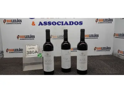 LOTE 380 - 03 GARRAFAS DE VINHO TINTO VALA REAL PORTUGUÊS SAFRA 2019 750ML. (NO ESTADO) ATENÇÃO! FAZER A VISITAÇÃO ANTES DE ARREMATAR, NÃO SABEMOS SE FUNCIONA, LEILÃO NÃO TEM GARANTIA E NEM DEVOLUÇÃO, SUJEITO A POSSÍVEIS AVARIAS VISÍVEIS/OCULTAS E/OU AUSÊNCIA DE COMPONENTES.