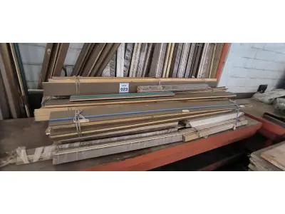 LOTE 023 - 01 LOTE COM PORTAIS EM MADEIRA E ALISARES EM MADEIRA. (NO ESTADO) ATENÇÃO! FAZER A VISITAÇÃO ANTES DE ARREMATAR, NÃO SABEMOS SE FUNCIONA, LEILÃO NÃO TEM GARANTIA E NEM DEVOLUÇÃO, SUJEITO A POSSÍVEIS AVARIAS VISÍVEIS/OCULTAS E/OU AUSÊNCIA DE COMPONENTES.