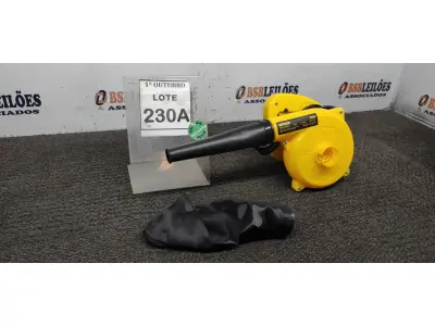 LOTE 230 - 01 SOPRADOR E ASPIRADOR ELÉTRICO 220V 700W 13600RPM (PRODUTO NOVO) (NO ESTADO) ATENÇÃO! FAZER A VISITAÇÃO ANTES DE ARREMATAR, NÃO SABEMOS SE FUNCIONA, LEILÃO NÃO TEM GARANTIA E NEM DEVOLUÇÃO, SUJEITO A POSSÍVEIS AVARIAS VISÍVEIS/OCULTAS E/OU AUSÊNCIA DE COMPONENTES.