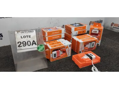 LOTE 290 - 01 LOTE COM VÁRIOS CARREGADORES. (NO ESTADO) ATENÇÃO! FAZER A VISITAÇÃO ANTES DE ARREMATAR, NÃO SABEMOS SE FUNCIONA, LEILÃO NÃO TEM GARANTIA E NEM DEVOLUÇÃO, SUJEITO A POSSÍVEIS AVARIAS VISÍVEIS/OCULTAS E/OU AUSÊNCIA DE COMPONENTES.