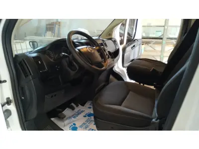 LOTE 512 - 01 I/FIAT DUCATO MAIA AMBULÂNCIA A DIESEL, ANO 2018/2019 NA COR BRANCA. (NO ESTADO)