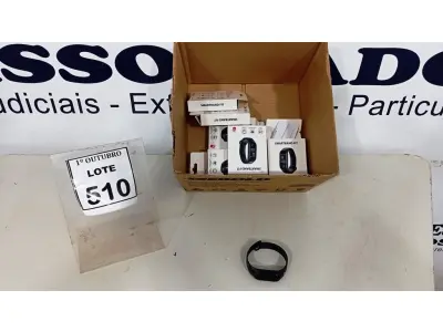 LOTE 510 - 01 LOTE COM VÁRIOS RELÓGIOS SMARTBAND FIT. (NO ESTADO) ATENÇÃO! FAZER A VISITAÇÃO ANTES DE ARREMATAR, NÃO SABEMOS SE FUNCIONA, LEILÃO NÃO TEM GARANTIA E NEM DEVOLUÇÃO, SUJEITO A POSSÍVEIS AVARIAS VISÍVEIS/OCULTAS E/OU AUSÊNCIA DE COMPONENTES.