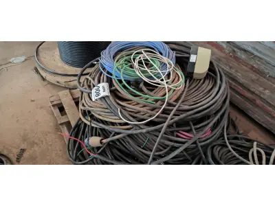 LOTE 008 - 01 LOTE COM CABOS ELÉTRICOS DIVERSOS. (NO ESTADO) ATENÇÃO! FAZER A VISITAÇÃO ANTES DE ARREMATAR, NÃO SABEMOS SE FUNCIONA, LEILÃO NÃO TEM GARANTIA E NEM DEVOLUÇÃO, SUJEITO A POSSÍVEIS AVARIAS VISÍVEIS/OCULTAS E/OU AUSÊNCIA DE COMPONENTES.