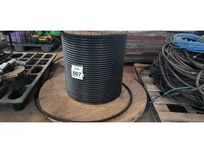 LOTE 007 - 01 CARRETEL EM MADEIRA COM FIO CORDEIRO HEPROCORD 1,95MM NA COR PRETO. (NO ESTADO) ATENÇÃO! FAZER A VISITAÇÃO ANTES DE ARREMATAR, NÃO SABEMOS SE FUNCIONA, LEILÃO NÃO TEM GARANTIA E NEM DEVOLUÇÃO, SUJEITO A POSSÍVEIS AVARIAS VISÍVEIS/OCULTAS E/OU AUSÊNCIA DE COMPONENTES.