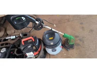 LOTE 005 - 02 ASPIRADORES DE PÓ E 01 ROÇADEIRA ELETRICA. (NO ESTADO) ATENÇÃO! FAZER A VISITAÇÃO ANTES DE ARREMATAR, NÃO SABEMOS SE FUNCIONA, LEILÃO NÃO TEM GARANTIA E NEM DEVOLUÇÃO, SUJEITO A POSSÍVEIS AVARIAS VISÍVEIS/OCULTAS E/OU AUSÊNCIA DE COMPONENTES.