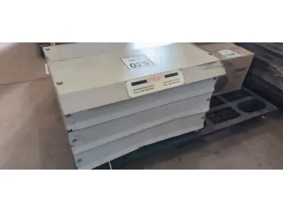 LOTE 025 - 01 RESISTOR DE FRENAGEM PARA GRUA OHMIC 8.8KW. (NO ESTADO) ATENÇÃO! FAZER A VISITAÇÃO ANTES DE ARREMATAR, NÃO SABEMOS SE FUNCIONA, LEILÃO NÃO TEM GARANTIA E NEM DEVOLUÇÃO, SUJEITO A POSSÍVEIS AVARIAS VISÍVEIS/OCULTAS E/OU AUSÊNCIA DE COMPONENTES.