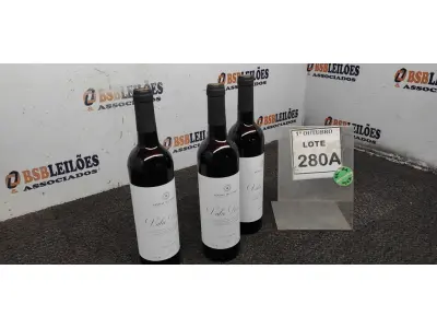 LOTE 280 - 03 GARRAFAS DE VINHO TINTO VALA REAL PORTUGUÊS SAFRA 2019 750ML. (NO ESTADO) ATENÇÃO! FAZER A VISITAÇÃO ANTES DE ARREMATAR, NÃO SABEMOS SE FUNCIONA, LEILÃO NÃO TEM GARANTIA E NEM DEVOLUÇÃO, SUJEITO A POSSÍVEIS AVARIAS VISÍVEIS/OCULTAS E/OU AUSÊNCIA DE COMPONENTES.