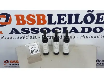 LOTE 503 - 03 GARRAFAS DE VINHO TINTO VALA REAL PORTUGUÊS SAFRA 2019 750ML. (NO ESTADO) ATENÇÃO! FAZER A VISITAÇÃO ANTES DE ARREMATAR, NÃO SABEMOS SE FUNCIONA, LEILÃO NÃO TEM GARANTIA E NEM DEVOLUÇÃO, SUJEITO A POSSÍVEIS AVARIAS VISÍVEIS/OCULTAS E/OU AUSÊNCIA DE COMPONENTES.