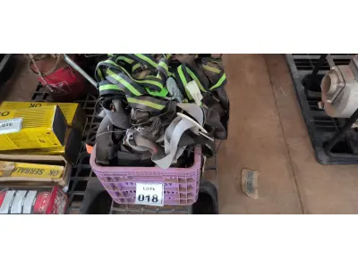 LOTE 018 - 01 LOTE COM CINTOS DE SEGURANÇA PARA OBRAS.(CAIXA NAO INCLUSA) (NO ESTADO) ATENÇÃO! FAZER A VISITAÇÃO ANTES DE ARREMATAR, NÃO SABEMOS SE FUNCIONA, LEILÃO NÃO TEM GARANTIA E NEM DEVOLUÇÃO, SUJEITO A POSSÍVEIS AVARIAS VISÍVEIS/OCULTAS E/OU AUSÊNCIA DE COMPONENTES.