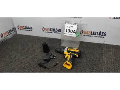 LOTE 130 - 01 PARAFUSADEIRA A BATERIA 12V 2BITS E CARREGADOR (PRODUTO NOVO). (NO ESTADO) ATENÇÃO! FAZER A VISITAÇÃO ANTES DE ARREMATAR, NÃO SABEMOS SE FUNCIONA, LEILÃO NÃO TEM GARANTIA E NEM DEVOLUÇÃO, SUJEITO A POSSÍVEIS AVARIAS VISÍVEIS/OCULTAS E/OU AUSÊNCIA DE COMPONENTES.