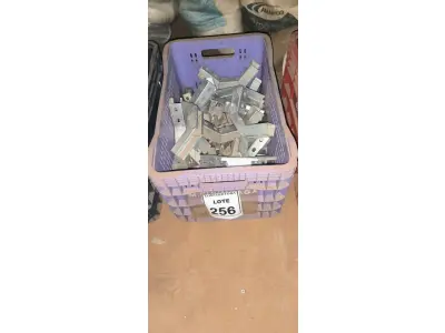 LOTE 256 - 01 LOTE COM JUNTA INTERNA TIPO L. (CAIXA ORGANIZADORA NAO INCLUSA) (NO ESTADO) ATENÇÃO! FAZER A VISITAÇÃO ANTES DE ARREMATAR, NÃO SABEMOS SE FUNCIONA, LEILÃO NÃO TEM GARANTIA E NEM DEVOLUÇÃO, SUJEITO A POSSÍVEIS AVARIAS VISÍVEIS/OCULTAS E/OU AUSÊNCIA DE COMPONENTES.