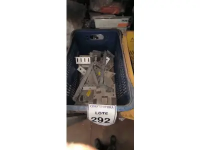 LOTE 292 - 01 LOTE COM SAPATA EXTERNA 4 FUROS. (CAIXA ORGANIZADORA NAO INCLUSA) (NO ESTADO) ATENÇÃO! FAZER A VISITAÇÃO ANTES DE ARREMATAR, NÃO SABEMOS SE FUNCIONA, LEILÃO NÃO TEM GARANTIA E NEM DEVOLUÇÃO, SUJEITO A POSSÍVEIS AVARIAS VISÍVEIS/OCULTAS E/OU AUSÊNCIA DE COMPONENTES.