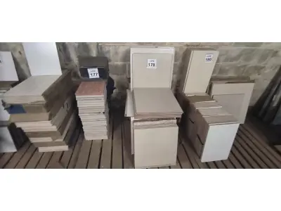 LOTE 178 - 01 LOTE COM PISOS DIVERSAS CORES E TAMANHOS. (NO ESTADO) ATENÇÃO! FAZER A VISITAÇÃO ANTES DE ARREMATAR, NÃO SABEMOS SE FUNCIONA, LEILÃO NÃO TEM GARANTIA E NEM DEVOLUÇÃO, SUJEITO A POSSÍVEIS AVARIAS VISÍVEIS/OCULTAS E/OU AUSÊNCIA DE COMPONENTES.