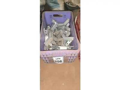 LOTE 256 - 01 LOTE COM JUNTA INTERNA TIPO L. (CAIXA ORGANIZADORA NAO INCLUSA) (NO ESTADO) ATENÇÃO! FAZER A VISITAÇÃO ANTES DE ARREMATAR, NÃO SABEMOS SE FUNCIONA, LEILÃO NÃO TEM GARANTIA E NEM DEVOLUÇÃO, SUJEITO A POSSÍVEIS AVARIAS VISÍVEIS/OCULTAS E/OU AUSÊNCIA DE COMPONENTES.