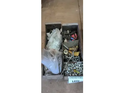 LOTE 230 - 01 LOTE COM ARRUELAS DIVERSAS, PARAFUSOS E PORCAS. (NO ESTADO) ATENÇÃO! FAZER A VISITAÇÃO ANTES DE ARREMATAR, NÃO SABEMOS SE FUNCIONA, LEILÃO NÃO TEM GARANTIA E NEM DEVOLUÇÃO, SUJEITO A POSSÍVEIS AVARIAS VISÍVEIS/OCULTAS E/OU AUSÊNCIA DE COMPONENTES.