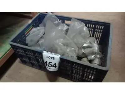 LOTE 454 - 01 LOTE COM CONEXÕES DIVERSAS PARA ÁGUA. (NO ESTADO) ATENÇÃO! FAZER A VISITAÇÃO ANTES DE ARREMATAR, NÃO SABEMOS SE FUNCIONA, LEILÃO NÃO TEM GARANTIA E NEM DEVOLUÇÃO, SUJEITO A POSSÍVEIS AVARIAS VISÍVEIS/OCULTAS E/OU AUSÊNCIA DE COMPONENTES.