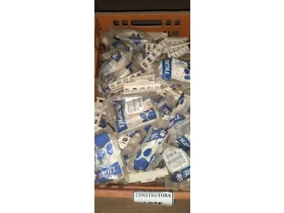 LOTE 261 - 01 LOTE COM SUPORTES PARA CONECTORES RJ. (CAIXA ORGANIZADORA NAO INCLUSA) (NO ESTADO) ATENÇÃO! FAZER A VISITAÇÃO ANTES DE ARREMATAR, NÃO SABEMOS SE FUNCIONA, LEILÃO NÃO TEM GARANTIA E NEM DEVOLUÇÃO, SUJEITO A POSSÍVEIS AVARIAS VISÍVEIS/OCULTAS E/OU AUSÊNCIA DE COMPONENTES.