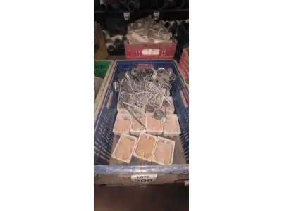 LOTE 299 - 01 LOTE DE CAIXAS DE PISO PVC 4X2 E SUPORTES PARA PARA RAIO. (CAIXA ORGANIZADORA NAO INCLUSA) (NO ESTADO) ATENÇÃO! FAZER A VISITAÇÃO ANTES DE ARREMATAR, NÃO SABEMOS SE FUNCIONA, LEILÃO NÃO TEM GARANTIA E NEM DEVOLUÇÃO, SUJEITO A POSSÍVEIS AVARIAS VISÍVEIS/OCULTAS E/OU AUSÊNCIA DE COMPONENTES.