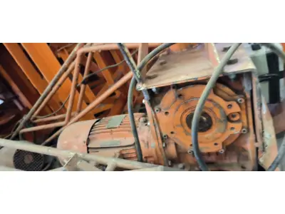 LOTE 310 - 01 GUINCHO ELÉTRICO TRIFÁSICO. (NO ESTADO) ATENÇÃO! FAZER A VISITAÇÃO ANTES DE ARREMATAR, NÃO SABEMOS SE FUNCIONA, LEILÃO NÃO TEM GARANTIA E NEM DEVOLUÇÃO, SUJEITO A POSSÍVEIS AVARIAS VISÍVEIS/OCULTAS E/OU AUSÊNCIA DE COMPONENTES.