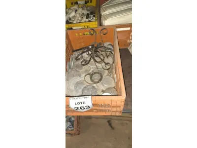 LOTE 263 - 01 LOTE COM TAMPAS REDONDAS PARA CAIXA DE PASSAGEM. (CAIXA ORGANIZADORA NAO INCLUSA) (NO ESTADO) ATENÇÃO! FAZER A VISITAÇÃO ANTES DE ARREMATAR, NÃO SABEMOS SE FUNCIONA, LEILÃO NÃO TEM GARANTIA E NEM DEVOLUÇÃO, SUJEITO A POSSÍVEIS AVARIAS VISÍVEIS/OCULTAS E/OU AUSÊNCIA DE COMPONENTES.