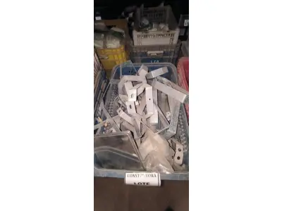 LOTE 277 - 01 LOTE COM SUPORTE VERTICAL PARA ELETROCALHA. (CAIXA ORGANIZADORA NAO INCLUSA) (NO ESTADO) ATENÇÃO! FAZER A VISITAÇÃO ANTES DE ARREMATAR, NÃO SABEMOS SE FUNCIONA, LEILÃO NÃO TEM GARANTIA E NEM DEVOLUÇÃO, SUJEITO A POSSÍVEIS AVARIAS VISÍVEIS/OCULTAS E/OU AUSÊNCIA DE COMPONENTES.