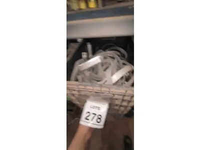 LOTE 278 - 01 LOTE COM ABRAÇADEIRAS TIPO GOTA. (CAIXA ORGANIZADORA NAO INCLUSA) (NO ESTADO) ATENÇÃO! FAZER A VISITAÇÃO ANTES DE ARREMATAR, NÃO SABEMOS SE FUNCIONA, LEILÃO NÃO TEM GARANTIA E NEM DEVOLUÇÃO, SUJEITO A POSSÍVEIS AVARIAS VISÍVEIS/OCULTAS E/OU AUSÊNCIA DE COMPONENTES.