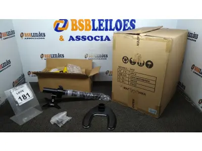 LOTE 181 - 01 CAIXA COM 06 SUPORTES PARA MONITORES MARCA DATEN. (NO ESTADO) ATENÇÃO! FAZER A VISITAÇÃO ANTES DE ARREMATAR, NÃO SABEMOS SE FUNCIONA, LEILÃO NÃO TEM GARANTIA E NEM DEVOLUÇÃO, SUJEITO A POSSÍVEIS AVARIAS VISÍVEIS/OCULTAS E/OU AUSÊNCIA DE COMPONENTES.