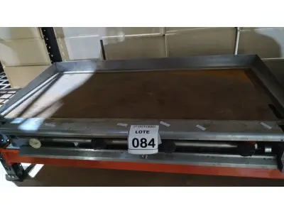 LOTE 084 - 01 CHAPA PARA LANCHES A GÁS. (NO ESTADO) ATENÇÃO! FAZER A VISITAÇÃO ANTES DE ARREMATAR, NÃO SABEMOS SE FUNCIONA, LEILÃO NÃO TEM GARANTIA E NEM DEVOLUÇÃO, SUJEITO A POSSÍVEIS AVARIAS VISÍVEIS/OCULTAS E/OU AUSÊNCIA DE COMPONENTES.