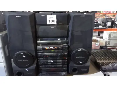 LOTE 108 - 01 PARELHO DE SOM 4X1, CAIXAS DE SOM EM 01, 02 MIXER DE SOM E 01 PROJETOR OPTOMA. (NO ESTADO) ATENÇÃO! FAZER A VISITAÇÃO ANTES DE ARREMATAR, NÃO SABEMOS SE FUNCIONA, LEILÃO NÃO TEM GARANTIA E NEM DEVOLUÇÃO, SUJEITO A POSSÍVEIS AVARIAS VISÍVEIS/OCULTAS E/OU AUSÊNCIA DE COMPONENTES.