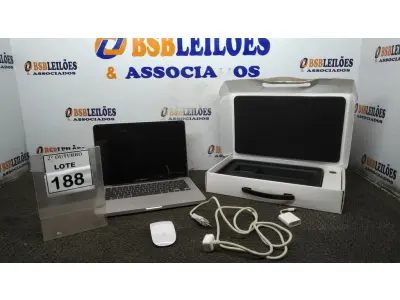 LOTE 188 - 01 MACBOOK PRO APPLE COM CARREGADOR. (NO ESTADO) ATENÇÃO! FAZER A VISITAÇÃO ANTES DE ARREMATAR, NÃO SABEMOS SE FUNCIONA, LEILÃO NÃO TEM GARANTIA E NEM DEVOLUÇÃO, SUJEITO A POSSÍVEIS AVARIAS VISÍVEIS/OCULTAS E/OU AUSÊNCIA DE COMPONENTES.