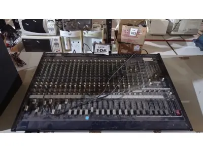 LOTE 106 - 01 MESA AMPLIFICADORA DE SOM COM FONTE. (NO ESTADO) ATENÇÃO! FAZER A VISITAÇÃO ANTES DE ARREMATAR, NÃO SABEMOS SE FUNCIONA. LEILÃO NÃO TEM GARANTIA E NEM DEVOLUÇÃO, SUJEITO A POSSÍVEIS AVARIAS VISÍVEIS/OCULTAS E/OU AUSÊNCIA DE COMPONENTES.