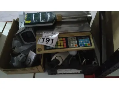 LOTE 191 - 01 BALANÇAS MARCAS KRATOS E VÁRIAS CÂMERAS DE MONITORAMENTO DE MARCAS E MODELOS DIVERSOS. (NO ESTADO) ATENÇÃO! FAZER A VISITAÇÃO ANTES DE ARREMATAR, NÃO SABEMOS SE FUNCIONA, LEILÃO NÃO TEM GARANTIA E NEM DEVOLUÇÃO, SUJEITO A POSSÍVEIS AVARIAS VISÍVEIS/OCULTAS E/OU AUSÊNCIA DE COMPONENTES.
