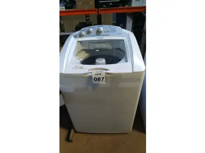 LOTE 087 - 01 MÁQUINA DE LAVAR 15,1KG 220V MARCA GE. (NO ESTADO) ATENÇÃO! FAZER A VISITAÇÃO ANTES DE ARREMATAR, NÃO SABEMOS SE FUNCIONA, LEILÃO NÃO TEM GARANTIA E NEM DEVOLUÇÃO, SUJEITO A POSSÍVEIS AVARIAS VISÍVEIS/OCULTAS E/OU AUSÊNCIA DE COMPONENTES.