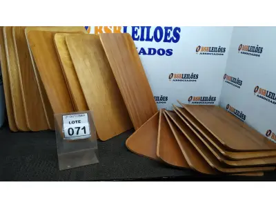 LOTE 071 - 20 PEÇAS DE MADEIRA. (NO ESTADO) ATENÇÃO! FAZER A VISITAÇÃO ANTES DE ARREMATAR, NÃO SABEMOS SE FUNCIONA, LEILÃO NÃO TEM GARANTIA E NEM DEVOLUÇÃO, SUJEITO A POSSÍVEIS AVARIAS VISÍVEIS/OCULTAS E/OU AUSÊNCIA DE COMPONENTES.